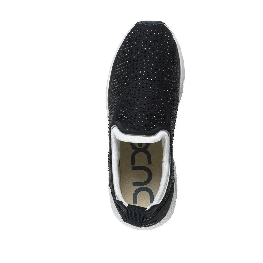 Cara Black Stones
